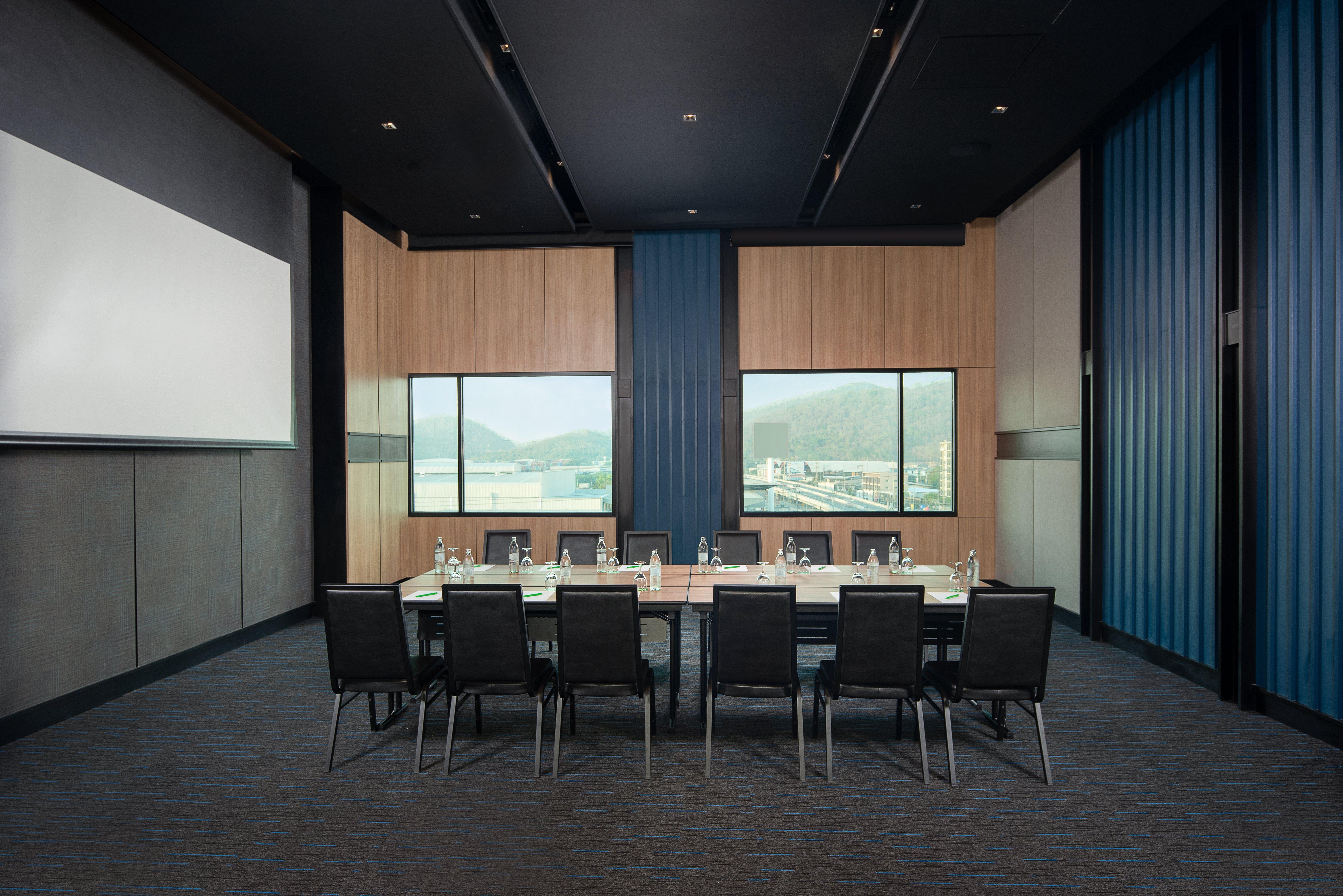 Holiday Inn & Suites Siracha Laemchabang By Ihg Si Racha Εξωτερικό φωτογραφία